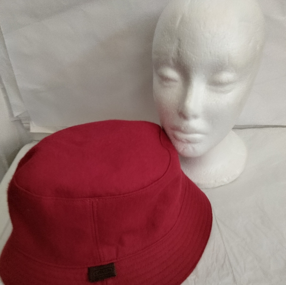 COACH Red Bucket Wool Hat Size M/L - Picture 2 of 12